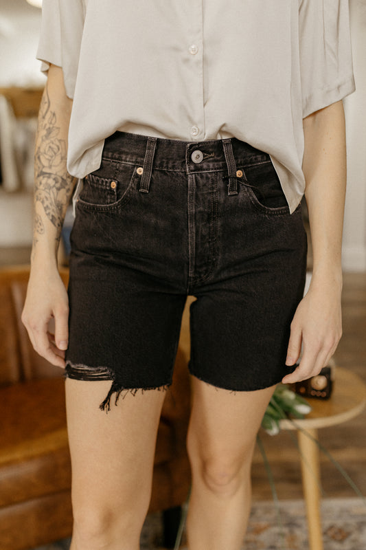 Levi's 501 | Mid Thigh Short