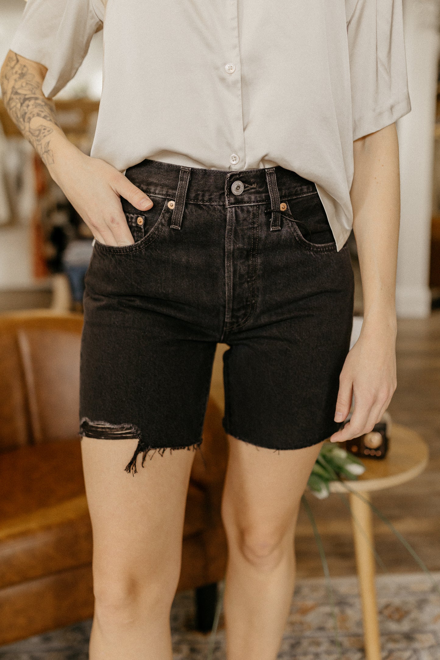 Levi's 501 | Mid Thigh Short