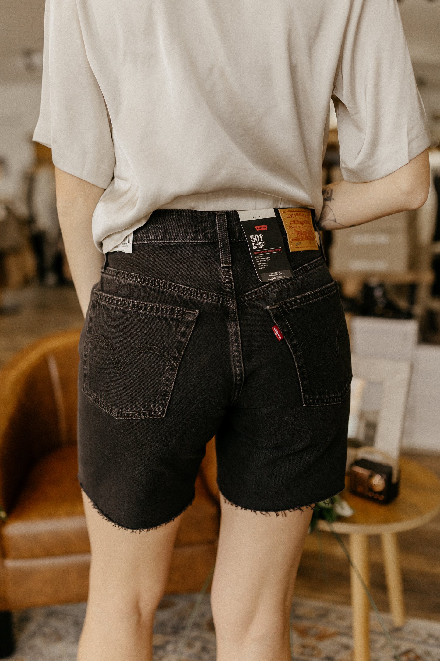 Levi's 501 | Mid Thigh Short