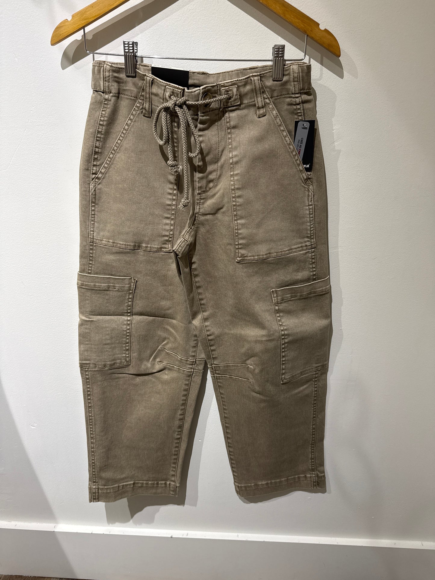 Julie | Stretch Cargos
