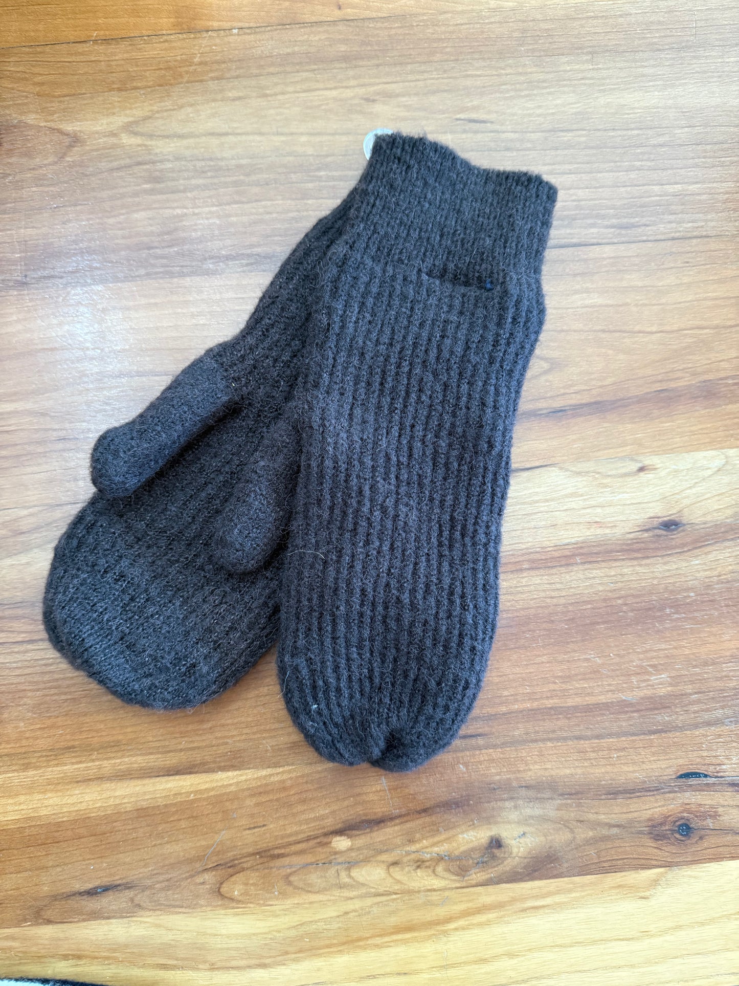 Ribbed Mittens