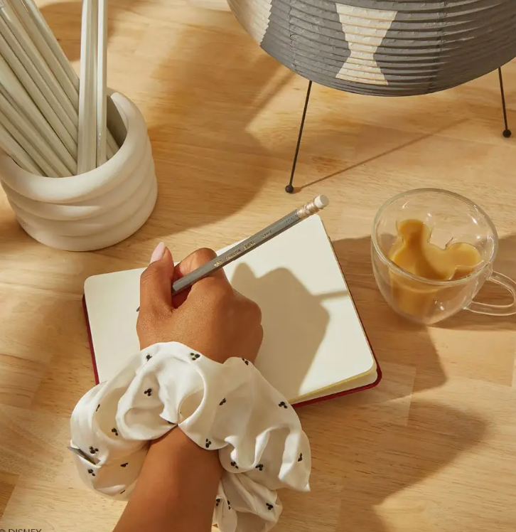 Mickey/Mini Mouse | Scrunchie