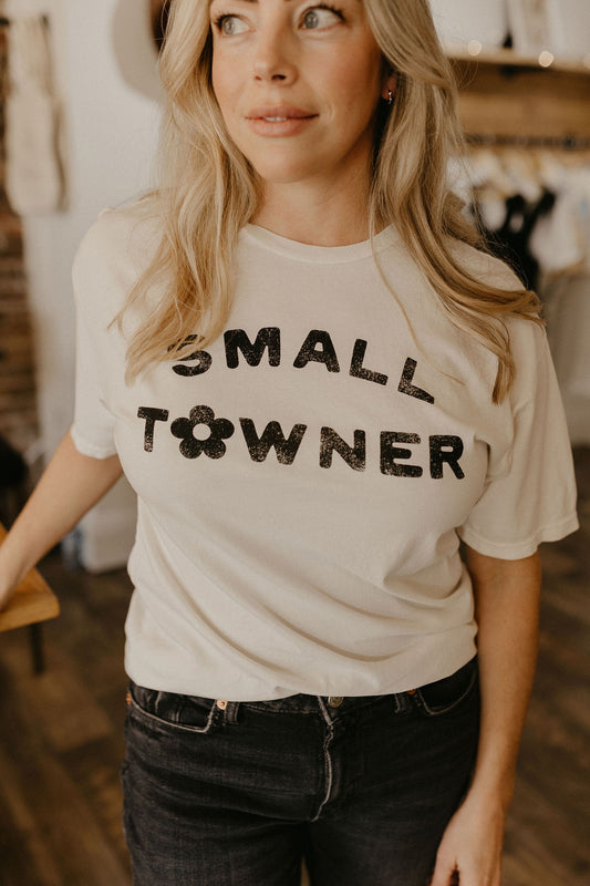 Small Towner | Tee