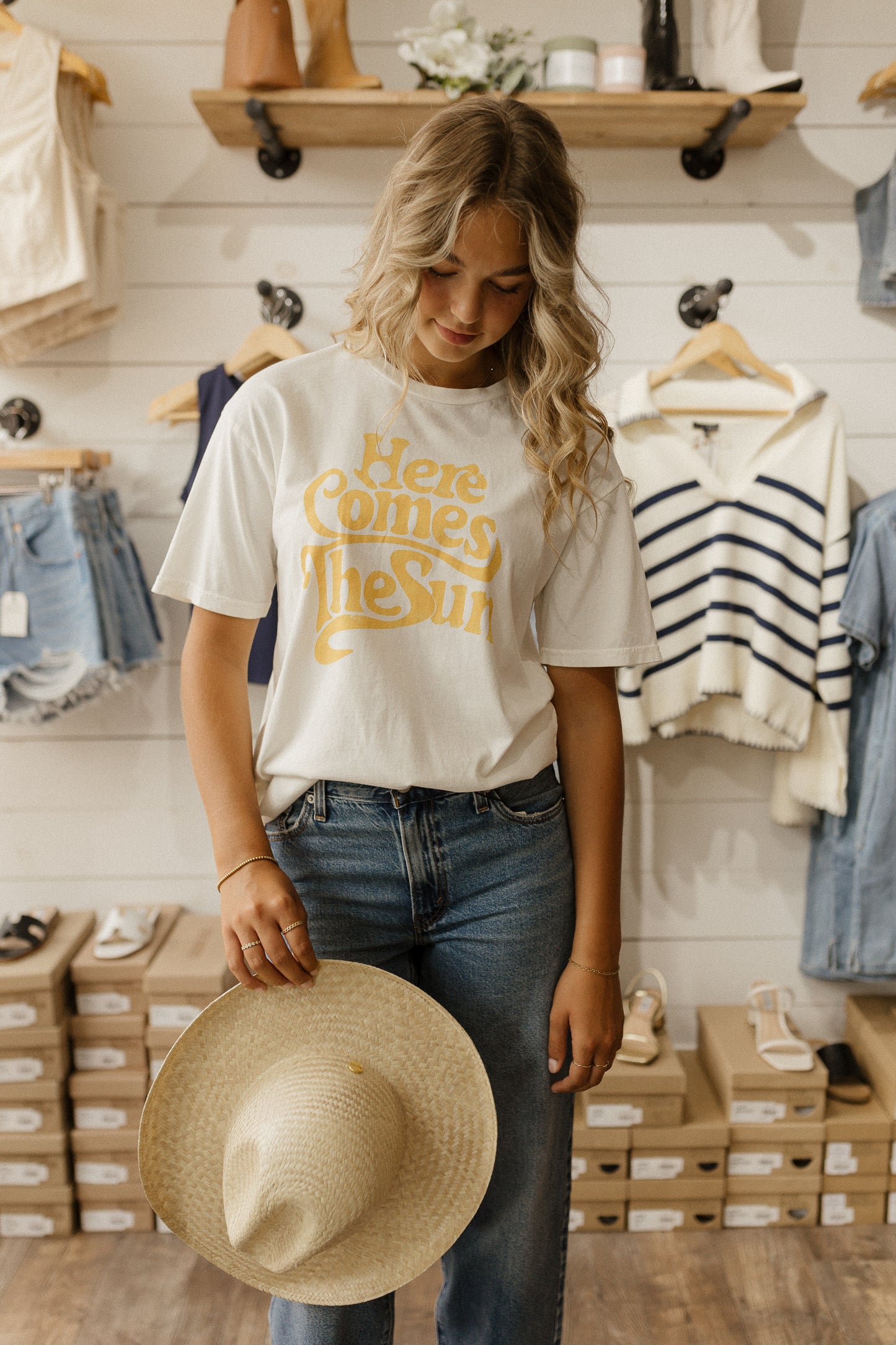 Here comes the sun | Tee