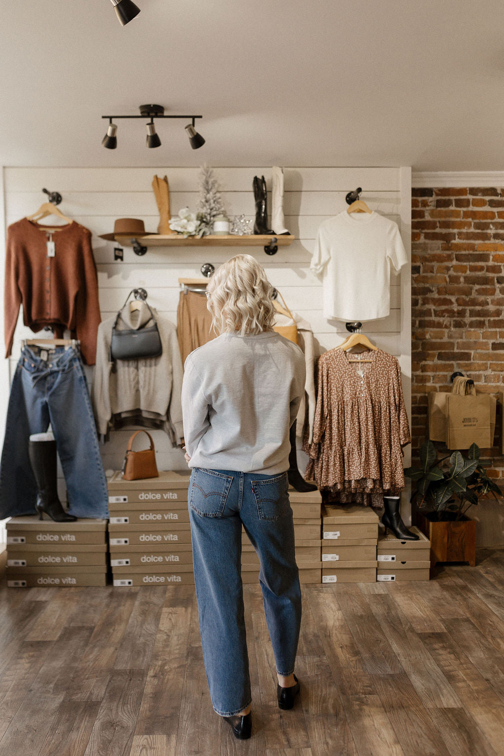 It's a Beaut Clark | Crewneck