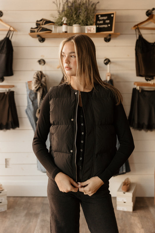 Alicia | Cropped Vest Black