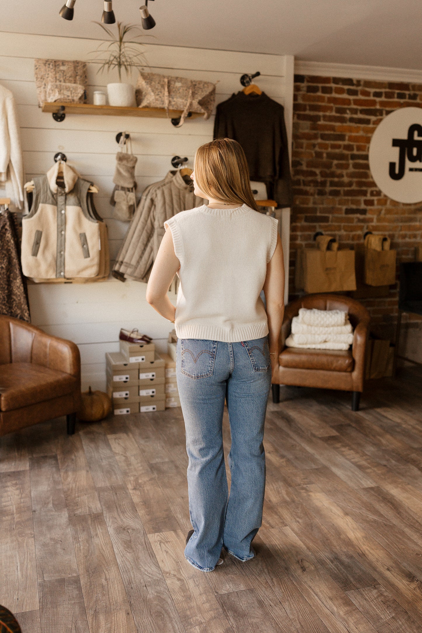 Mura | Vest