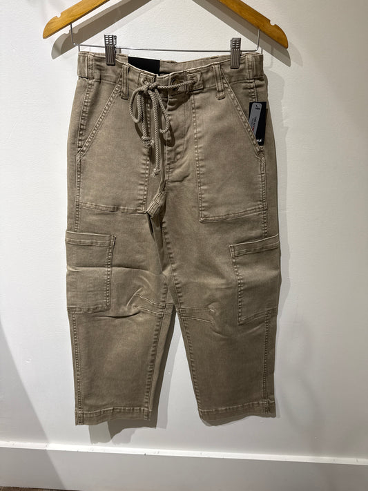 Julie | Stretch Cargos