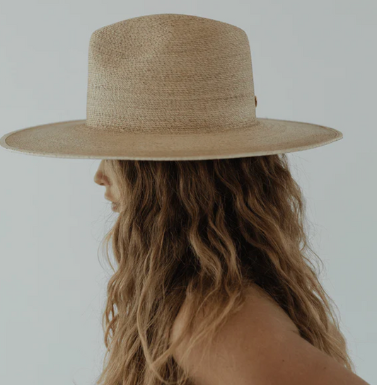 Cara Loren | Staw Hat