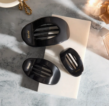 Black Flat Cloud | Clip