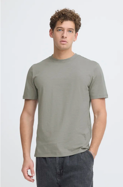 Nolan | Tee