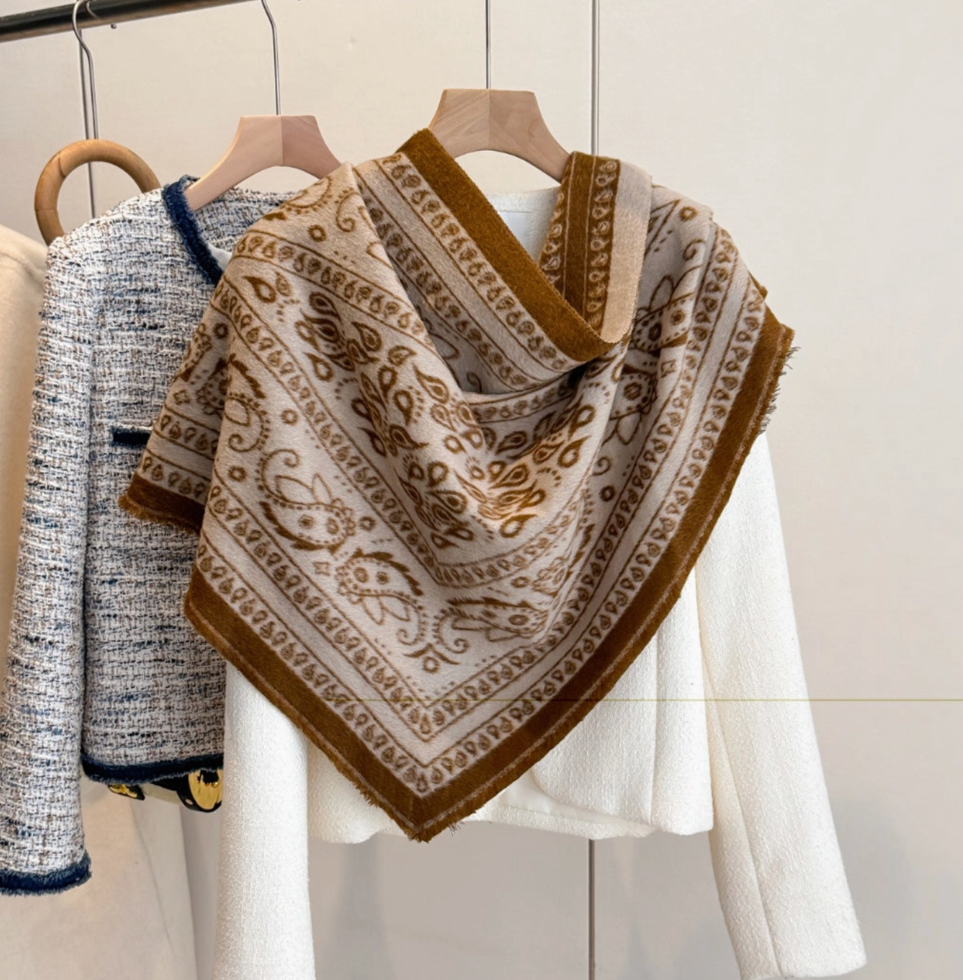 Vintage Paisley Triangle Scarf | Coffee