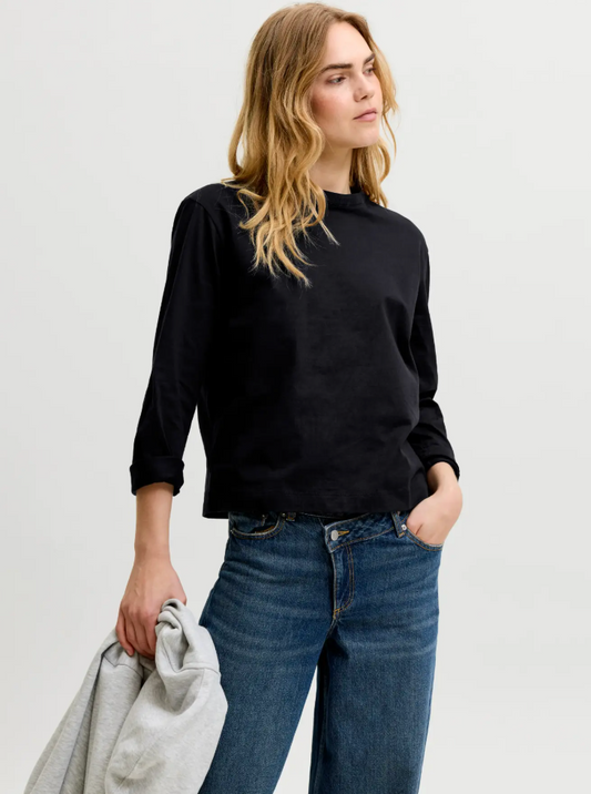Sophia | Boxy Basic Black