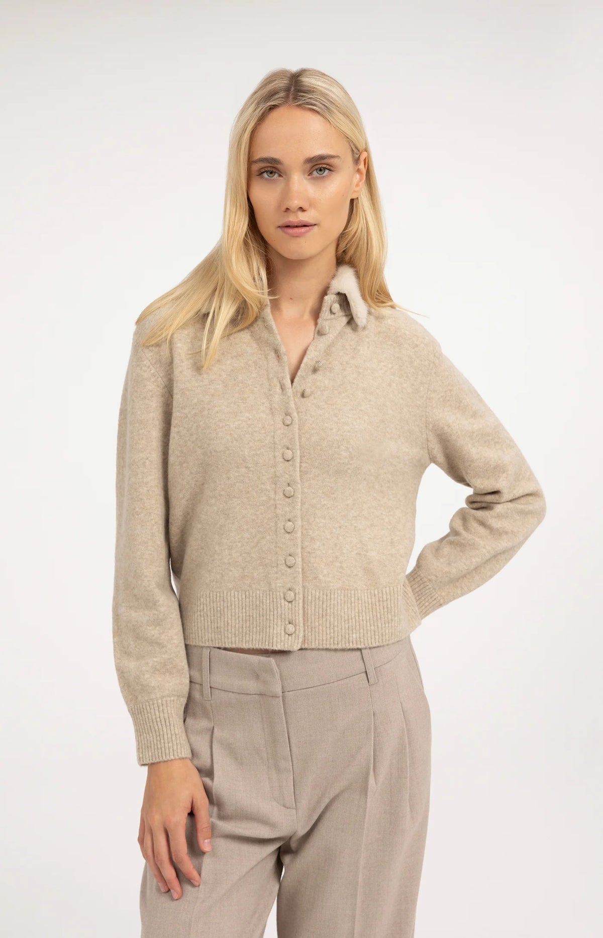 Lori | Cardigan + Detachable Fur Collar