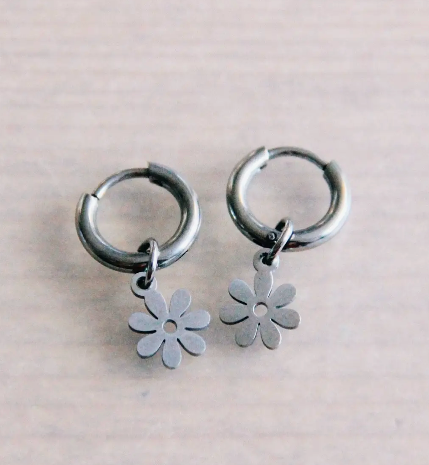 Silver Daisy | Earrings