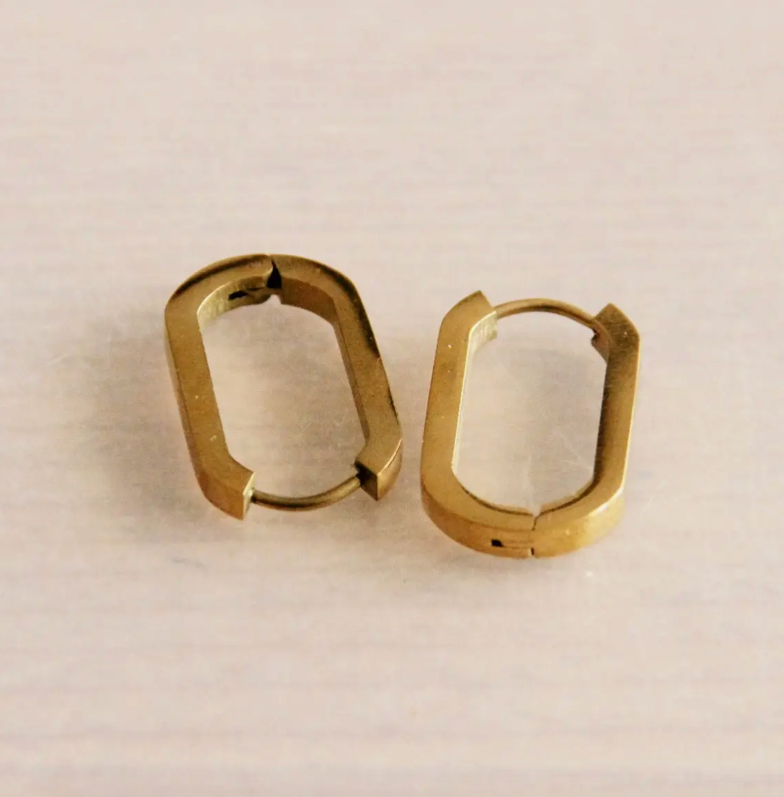 Gold Oval | Creoles